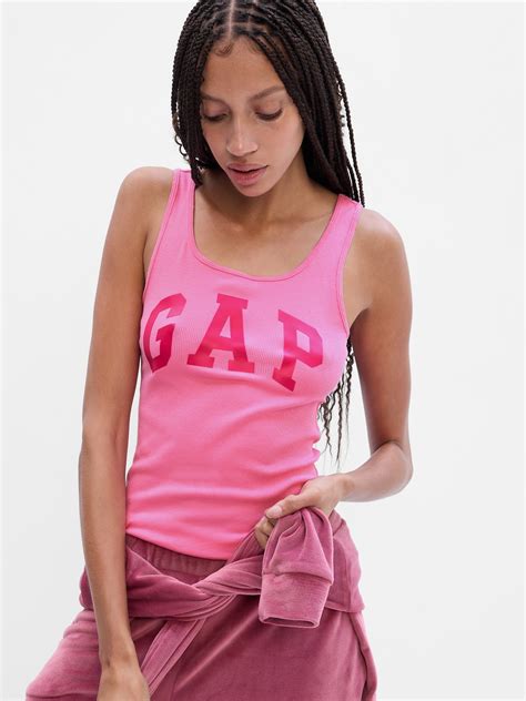 the gap tank tops